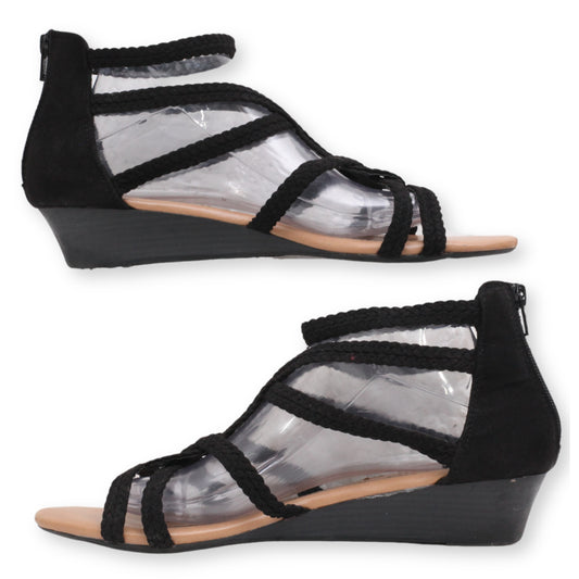 Dexflex Comfort Strappy Zipper Sandals