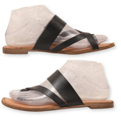 American Eagle Ring-Toe Flats