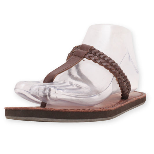 Maunces T Strap Flats
