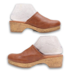 Universal Thread Mules Sandals