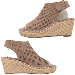 Daisy Fuentes Women Wedge Sandal