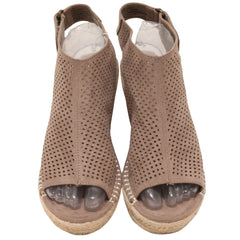 Daisy Fuentes Women Wedge Sandal