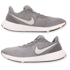 Nike Revolution 5