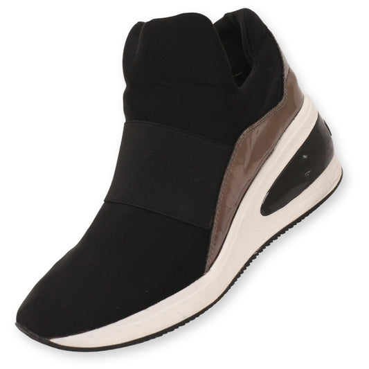 DKNY Women's Sneaker