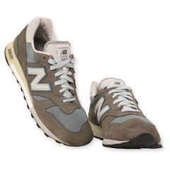 New Balance 1300 Sneakers