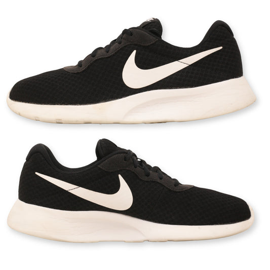 Nike Tanjun Women's Sneaker