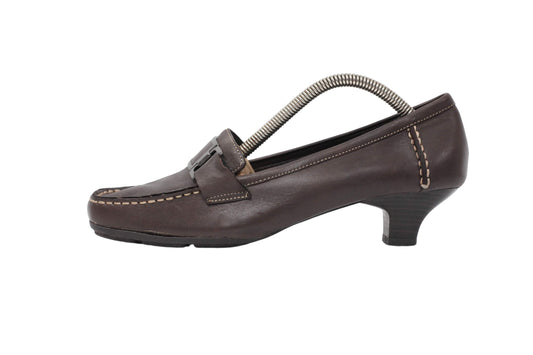 Aerology Leather Pumps by "Aerosoles"